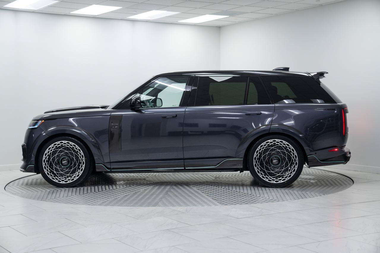 Used 2025 Land Rover Range Rover Long Wheelbase Autobiography AWD/4WD image 4