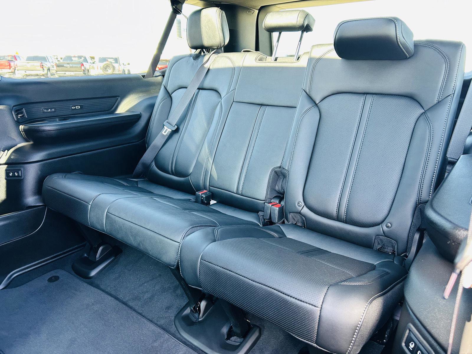 New 2026 Jeep Grand Wagoneer L Limited AWD/4WD image 36