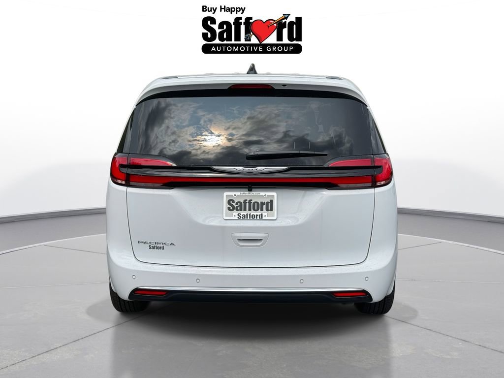 New 2026 Chrysler Pacifica Select image 7