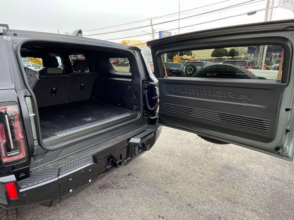 Used 2024 GMC Hummer EV 3X image 17