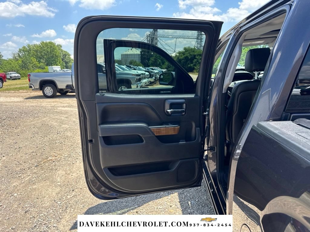 Used 2014 GMC Sierra 1500 SLT w/ SLT Crew Cab Value Package AWD/4WD image 32