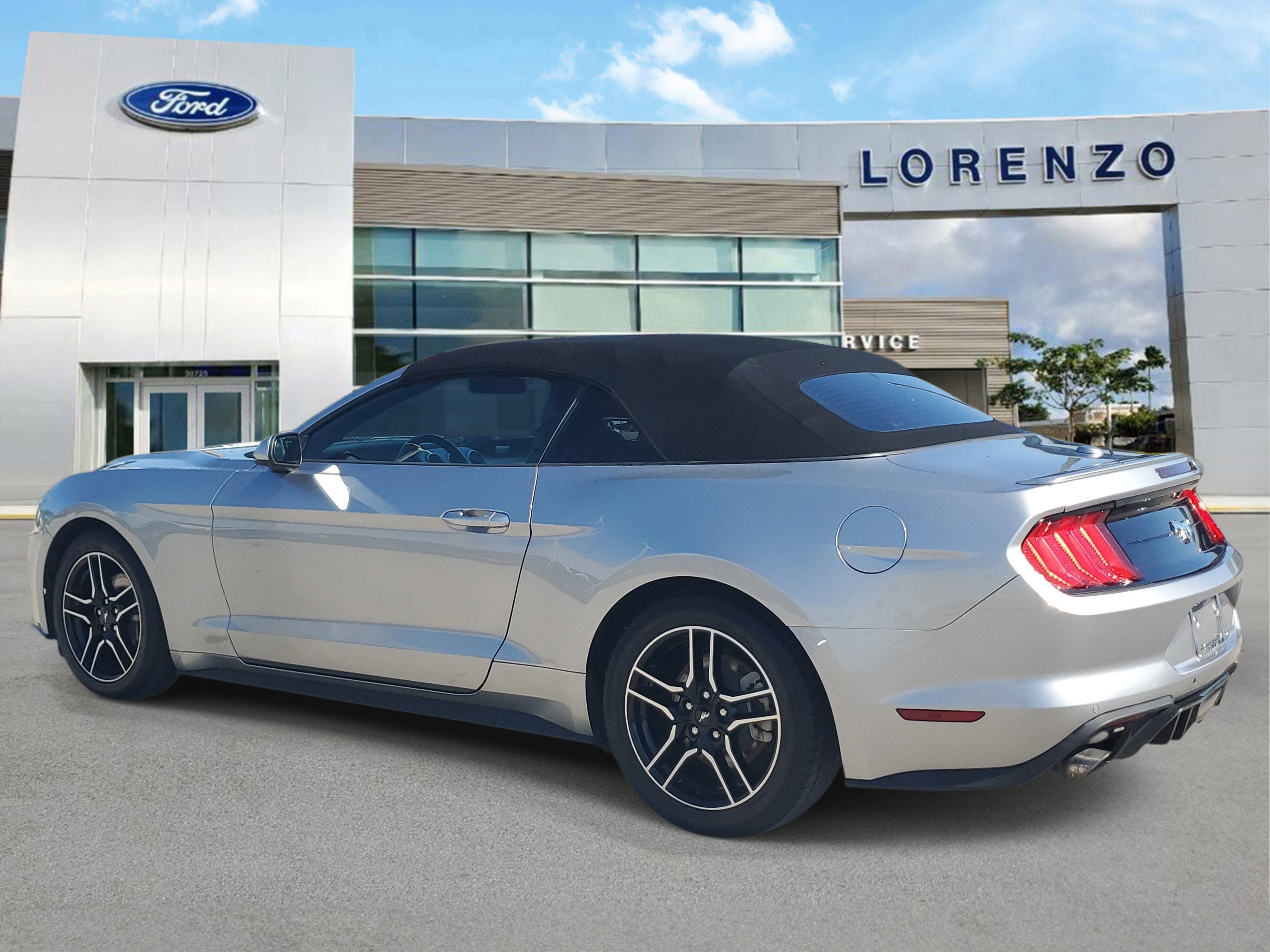 Used 2023 Ford Mustang Premium RWD image 7