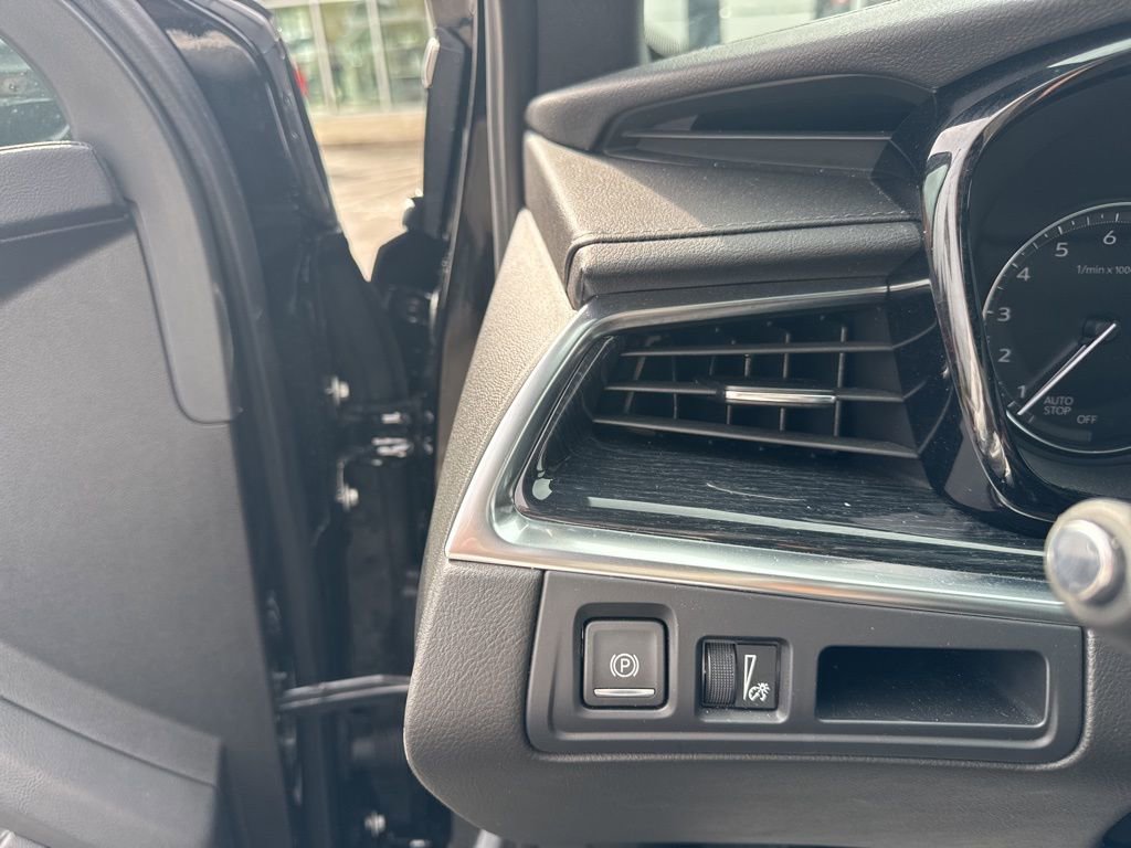 Used 2025 Cadillac XT5 Premium Luxury image 12