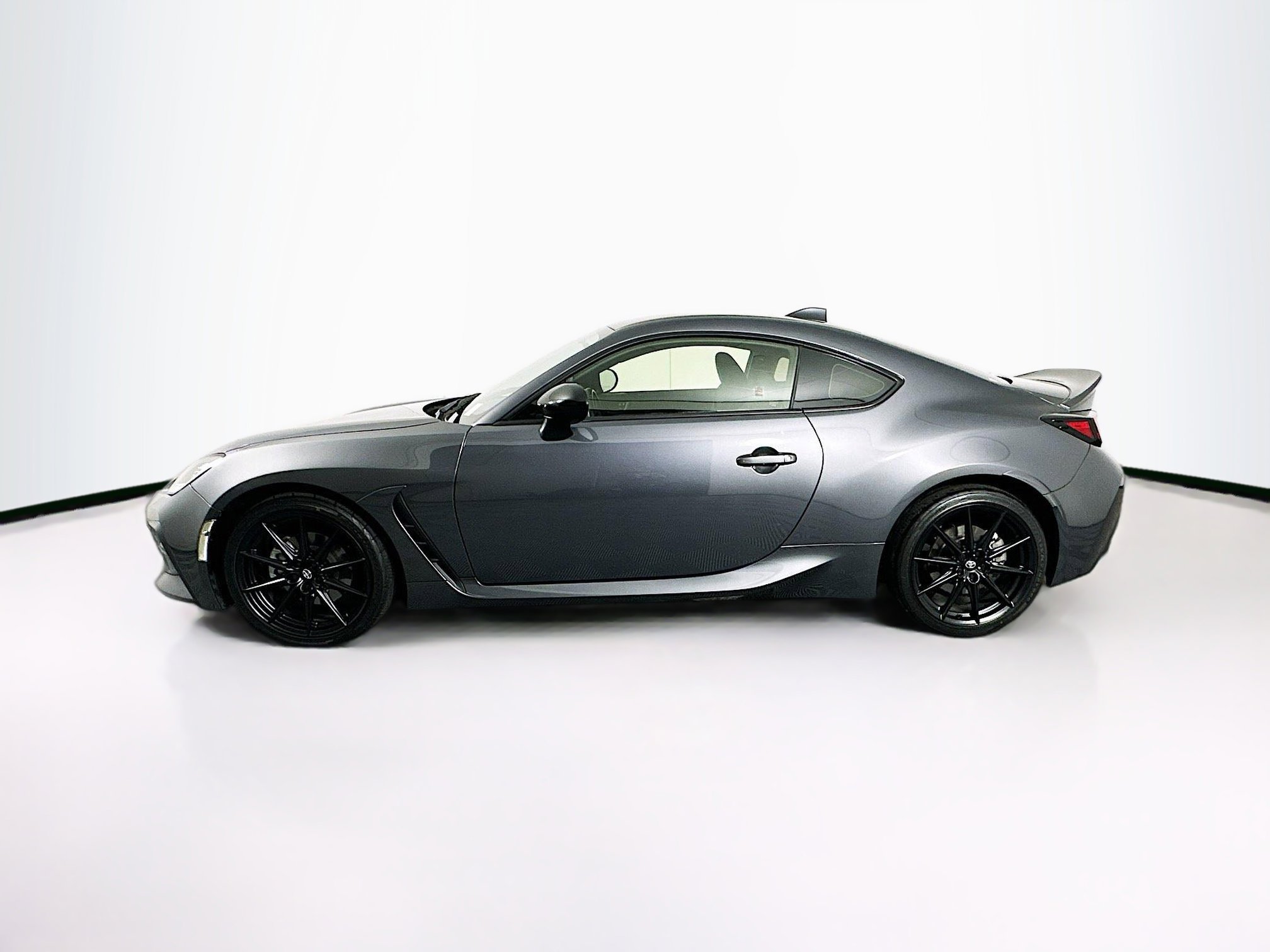 Used 2022 Toyota GR86 Premium w/ ALL Weather Mat Package (TMS) image 4