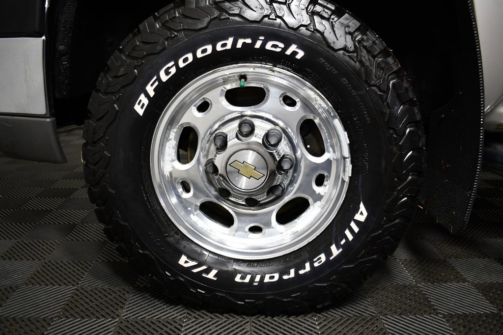 Used 2004 Chevrolet Silverado 2500 LS image 26