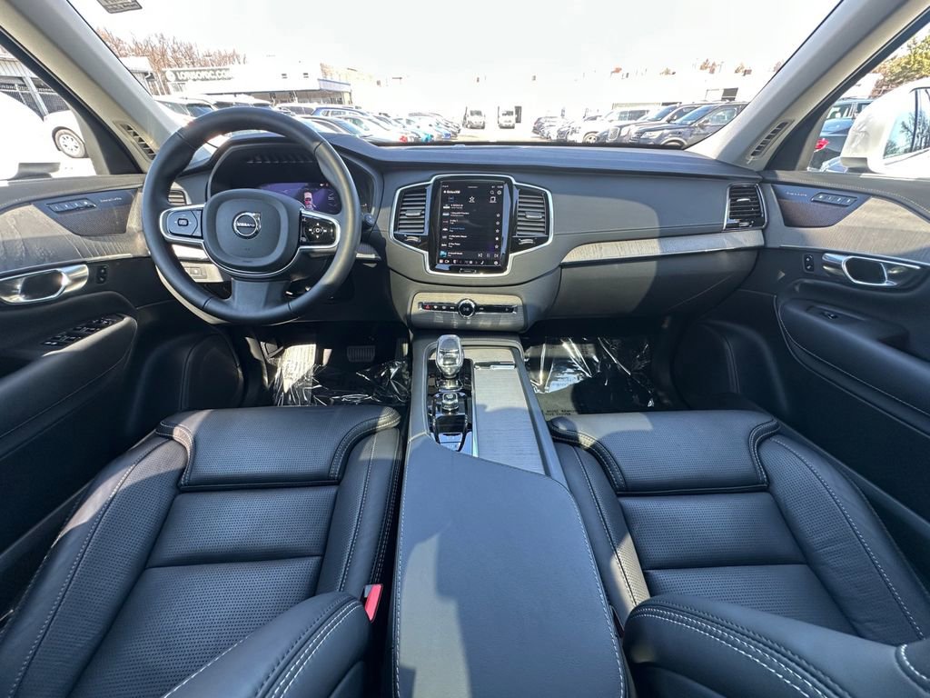 Used 2025 Volvo XC90 T8 Ultra w/ Protection Package Premier image 24
