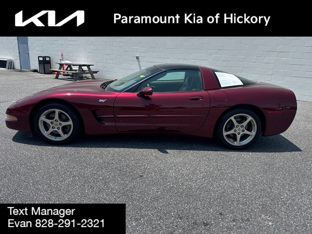 Used 2003 Chevrolet Corvette Coupe w/ Preferred Equipment Group RWD image 4