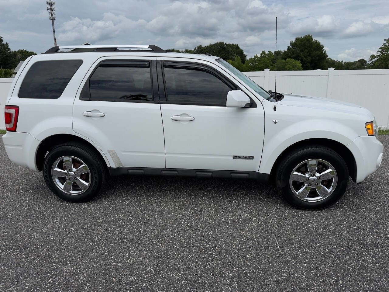 Used 2008 Ford Escape Limited FWD image 4