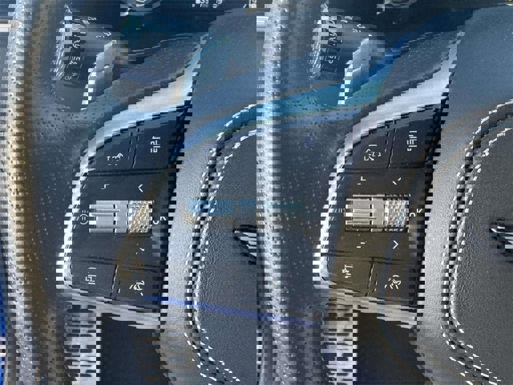 Used 2025 Genesis G70 3.3T Advanced w/ Sport Prestige Package image 21