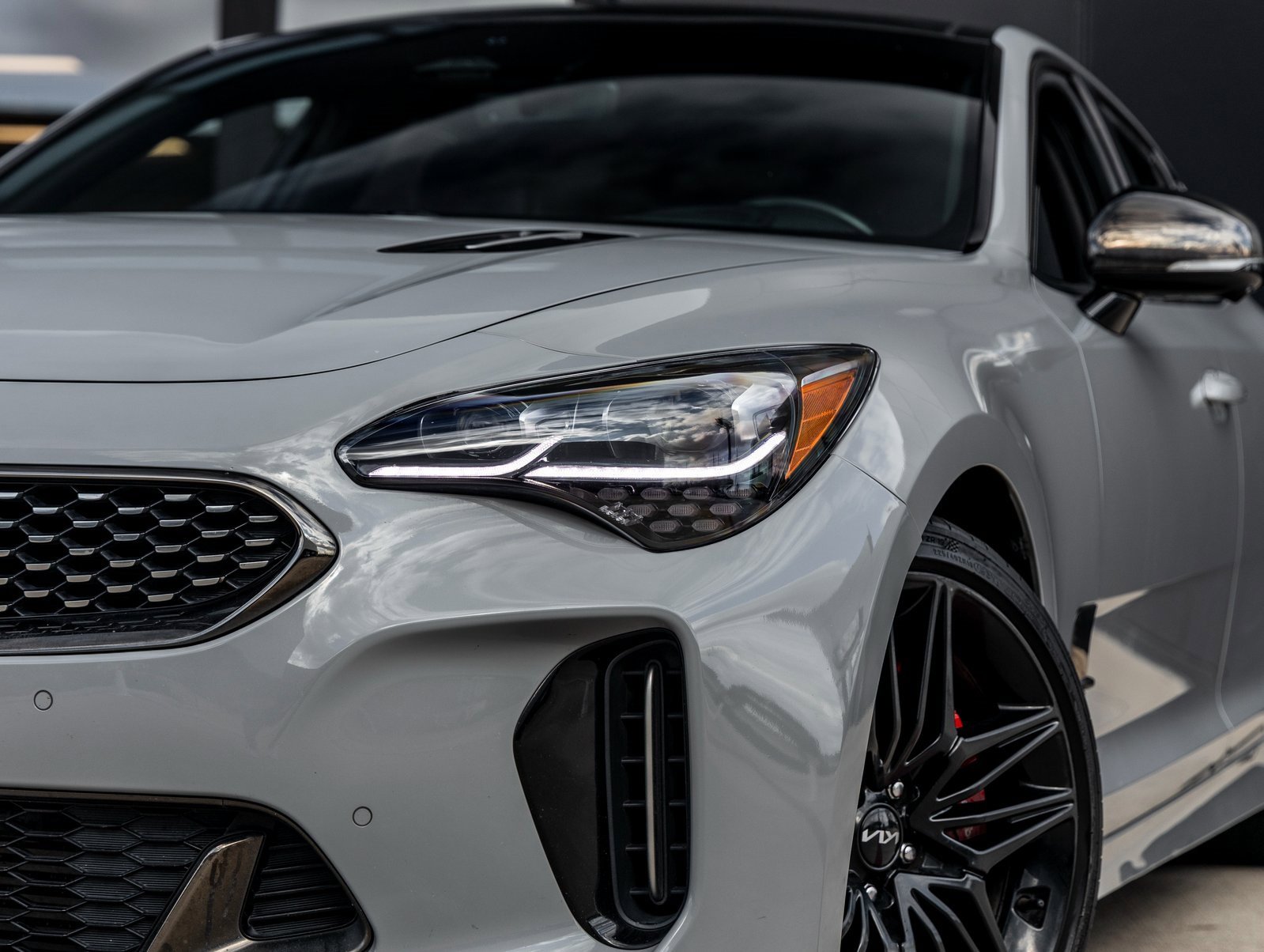 Used 2022 Kia Stinger GT2 image 14