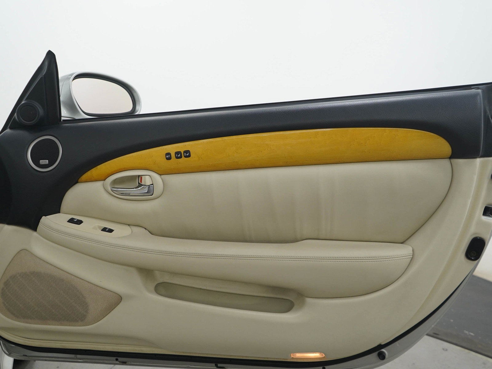 Used 2002 Lexus SC 430 Convertible RWD image 11
