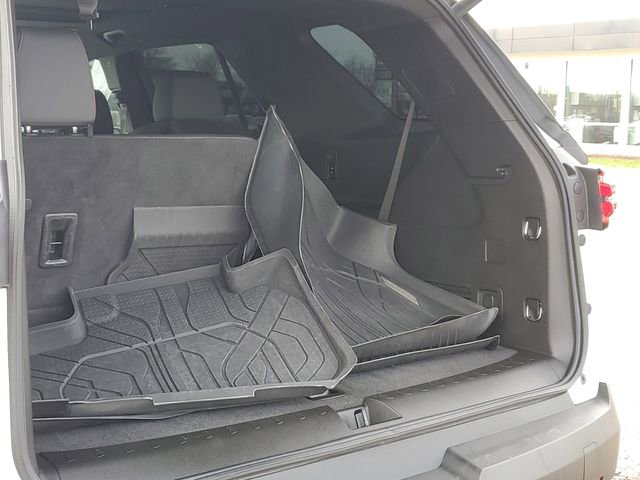 Certified 2023 Chevrolet Traverse RS w/ LPO, Floor Liner Package AWD/4WD image 31