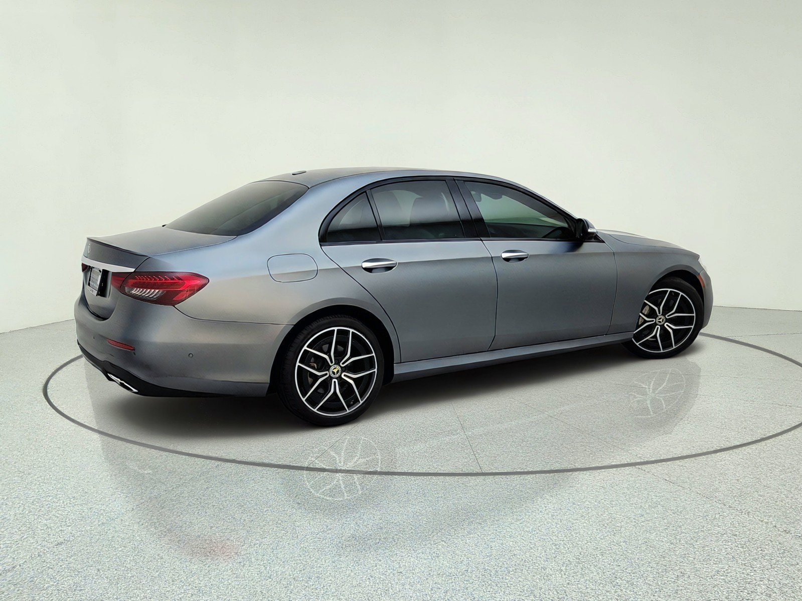 Used 2022 Mercedes-Benz E 350 Sedan image 8
