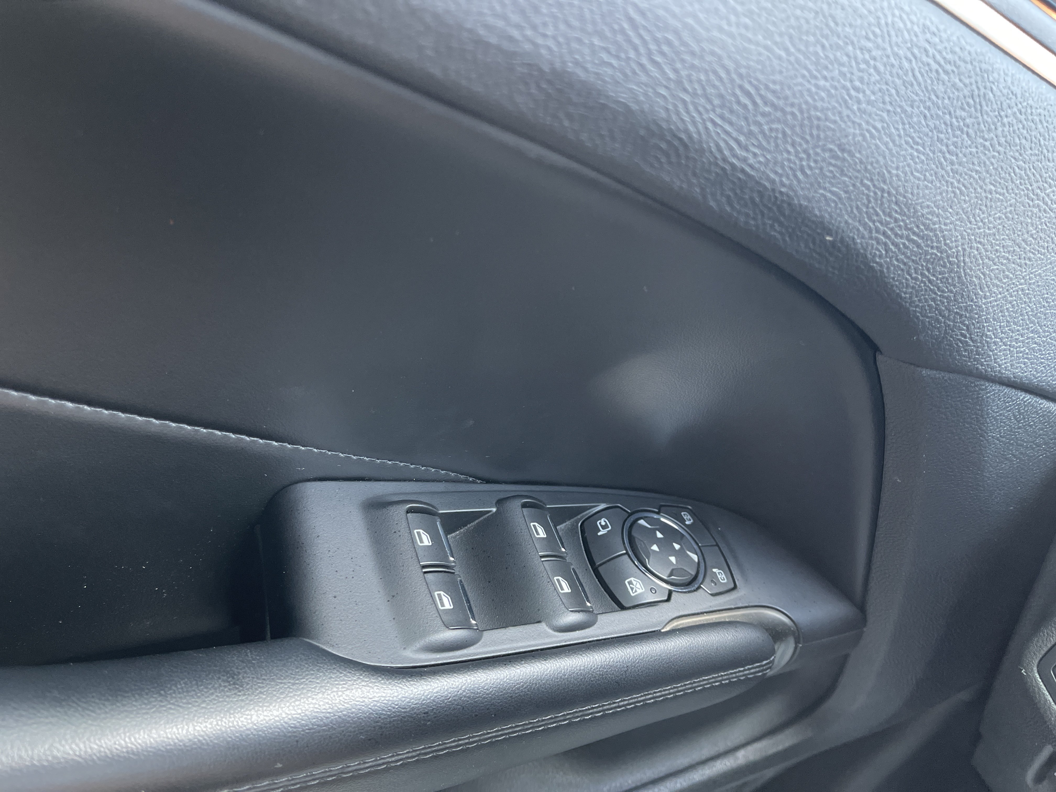 Used 2019 Lincoln MKC Select w/ Select Plus Package FWD image 22