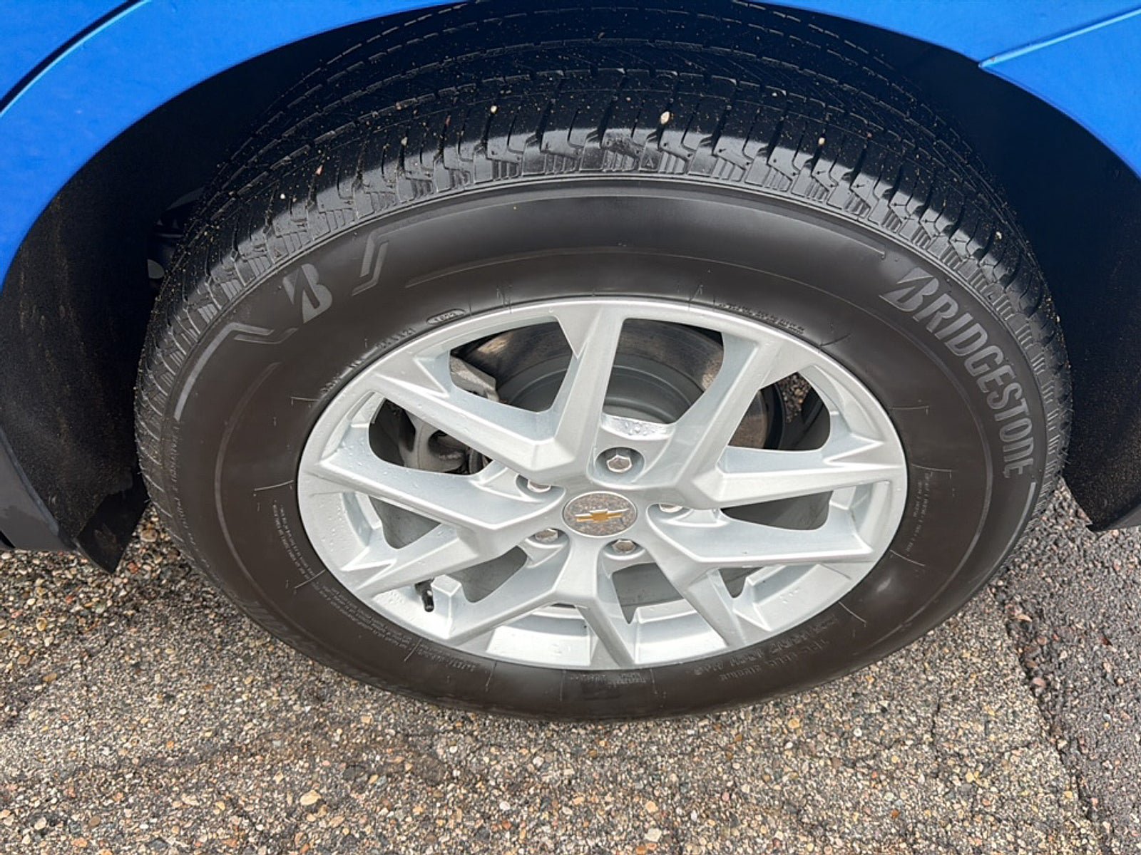 Used 2024 Chevrolet Equinox LT w/ LPO, Floor Liner Package AWD/4WD image 7