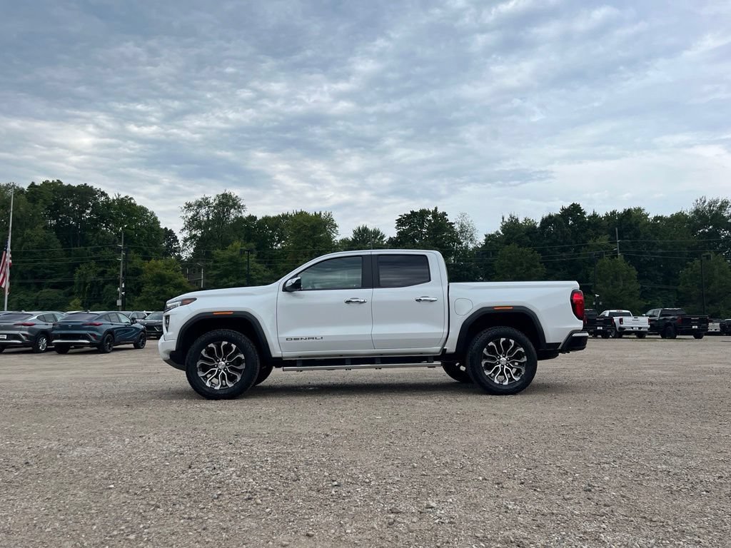 Used 2023 GMC Canyon Denali AWD/4WD image 16
