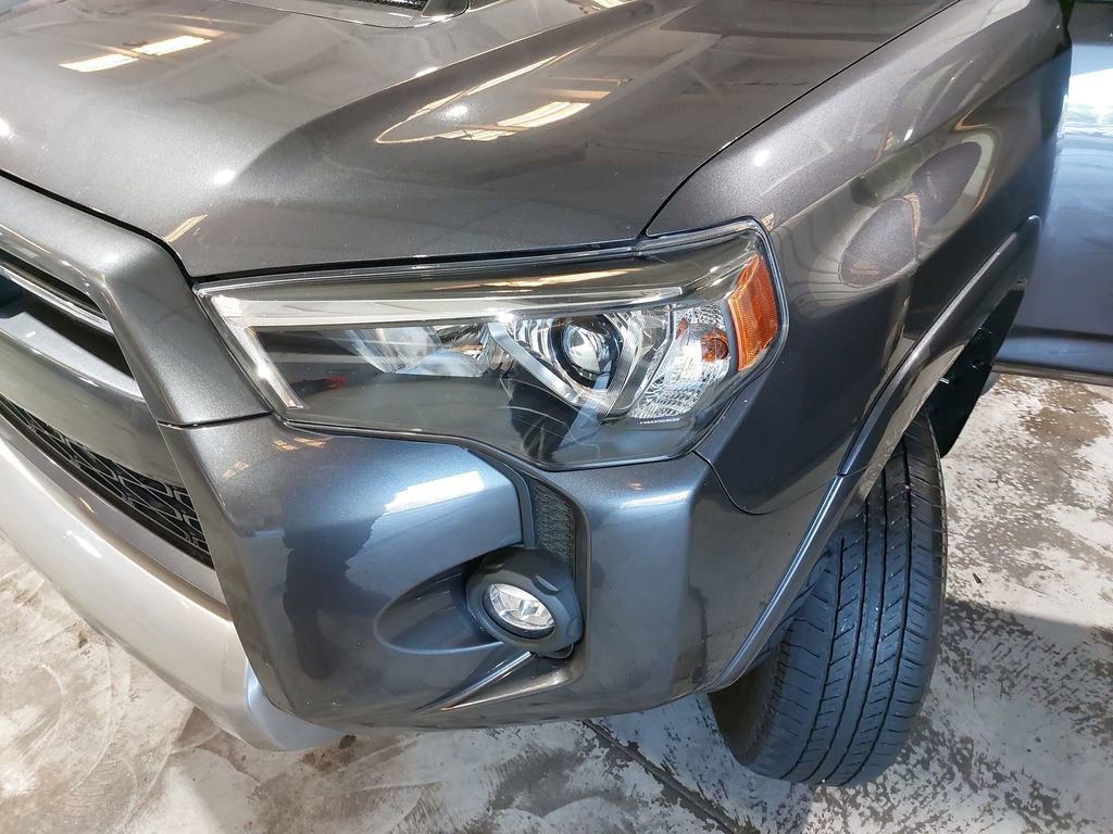 Used 2023 Toyota 4Runner TRD Off-Road AWD/4WD image 33