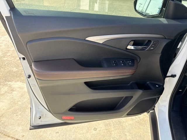 Used 2025 Honda Ridgeline RTL image 11