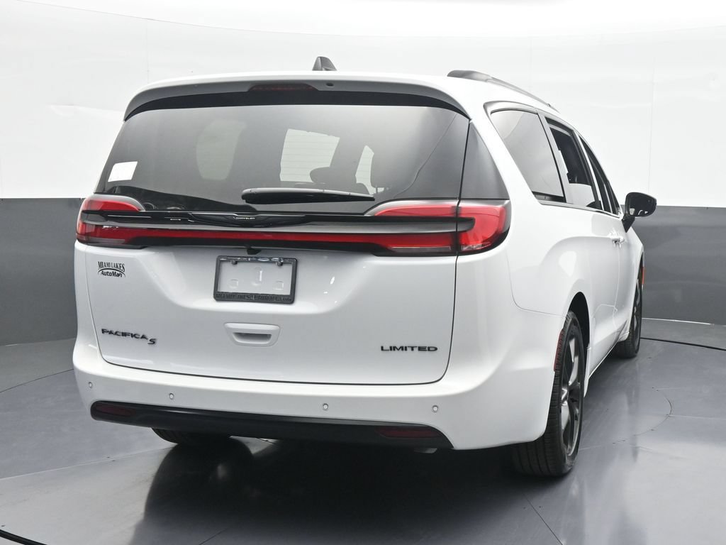 New 2026 Chrysler Pacifica Limited w/ S Appearance Package FWD image 5