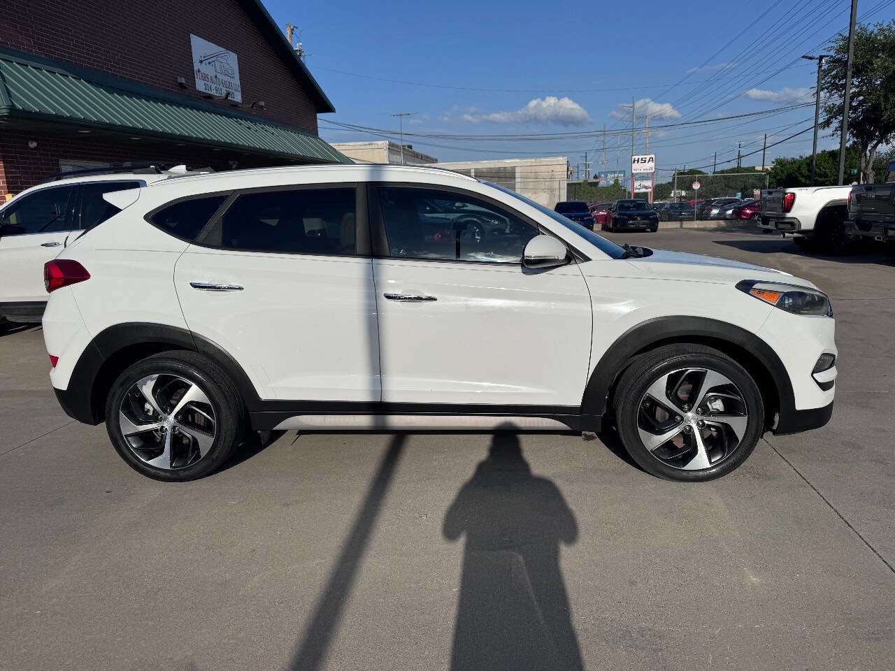 Used 2017 Hyundai Tucson Limited w/ Cargo Package AWD/4WD image 4