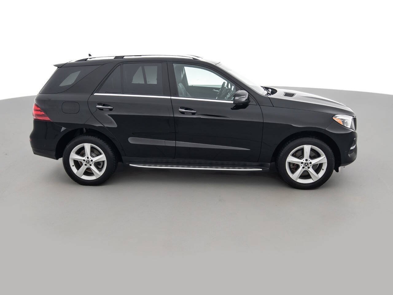 Used 2019 Mercedes-Benz GLE 400 4MATIC image 4