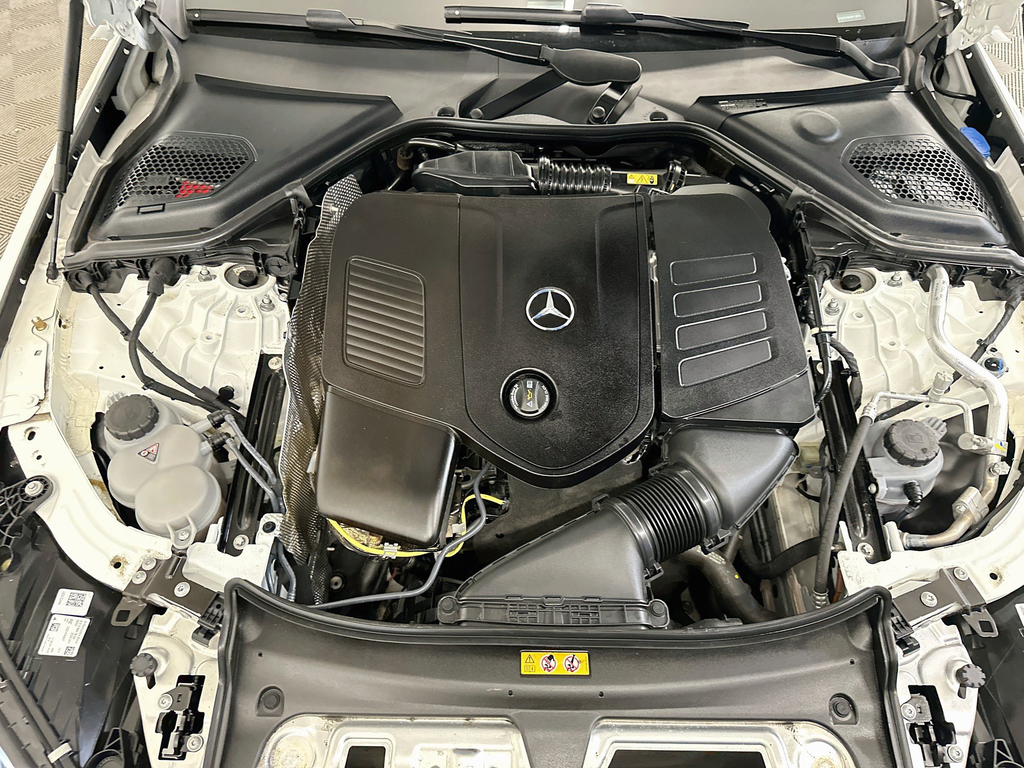 Used 2025 Mercedes-Benz E 350 4MATIC Sedan w/ Winter Package image 35