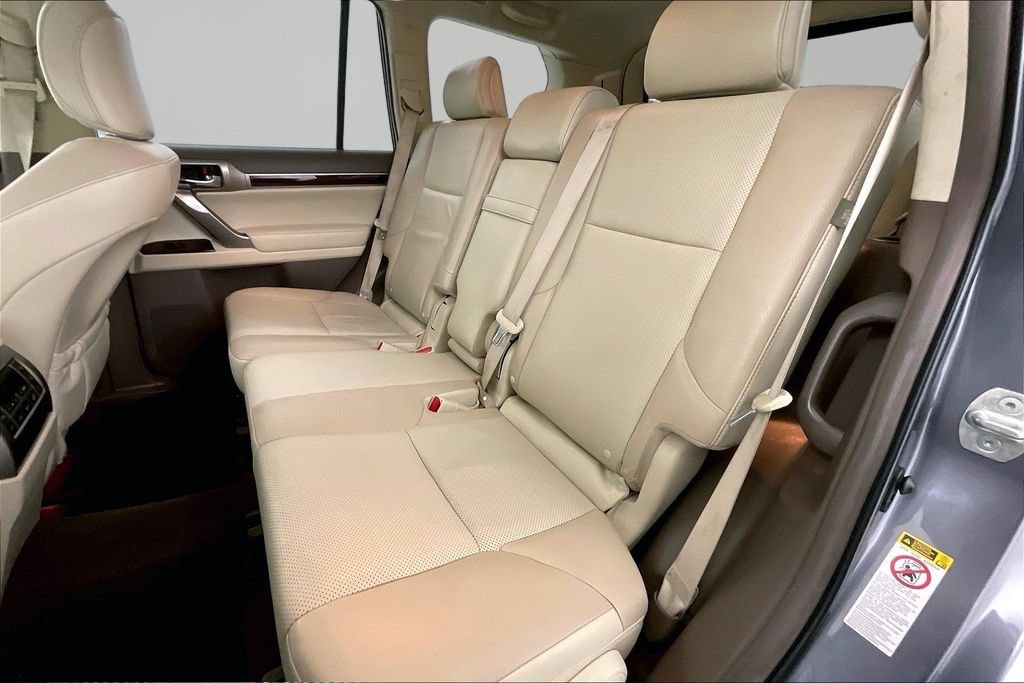 Used 2015 Lexus GX 460 w/ Premium Package AWD/4WD image 21
