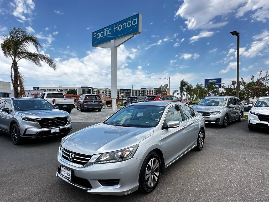 Used 2013 Honda Accord LX image 2