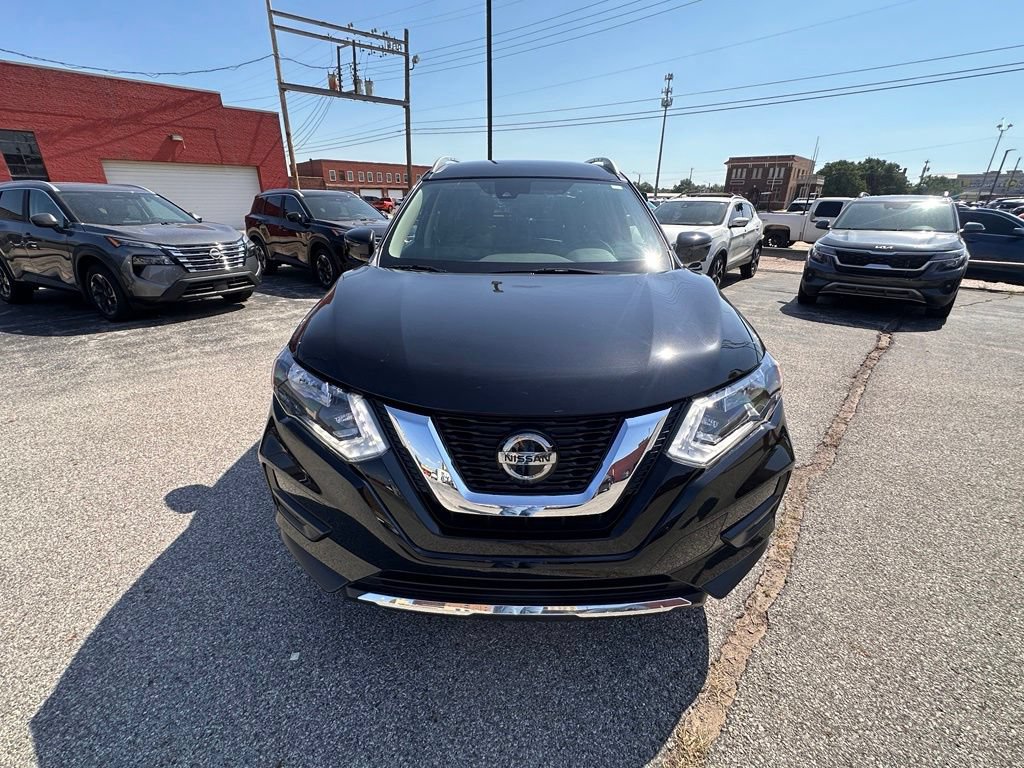 Used 2020 Nissan Rogue SV w/ Premium Package FWD image 10