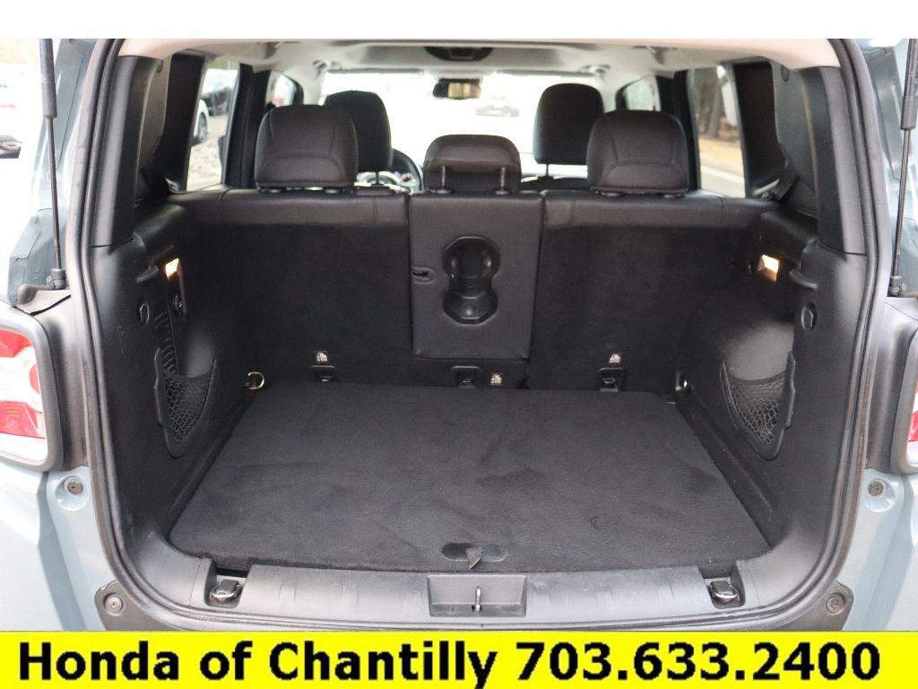 Used 2016 Jeep Renegade Trailhawk w/ Premium Trailhawk Package image 25