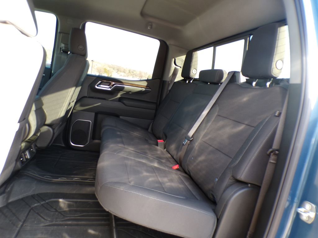Used 2024 Chevrolet Silverado 1500 LT w/ Safety Package AWD/4WD image 20