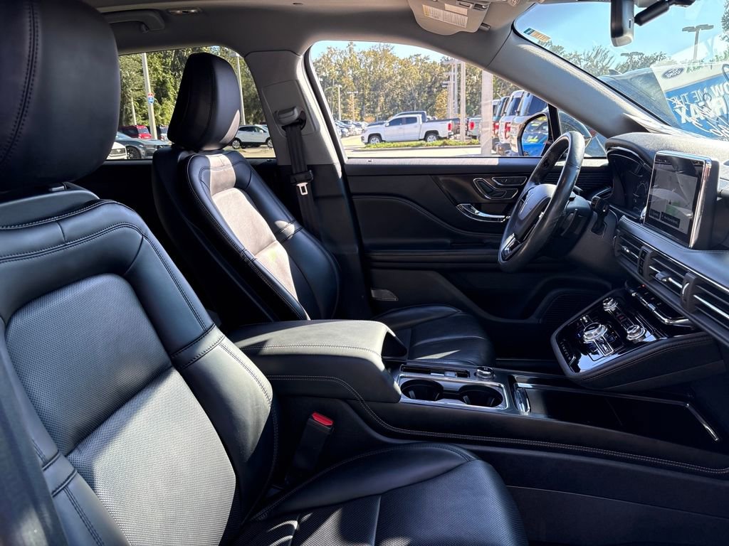 Used 2021 Lincoln Corsair AWD w/ Premium Package image 31