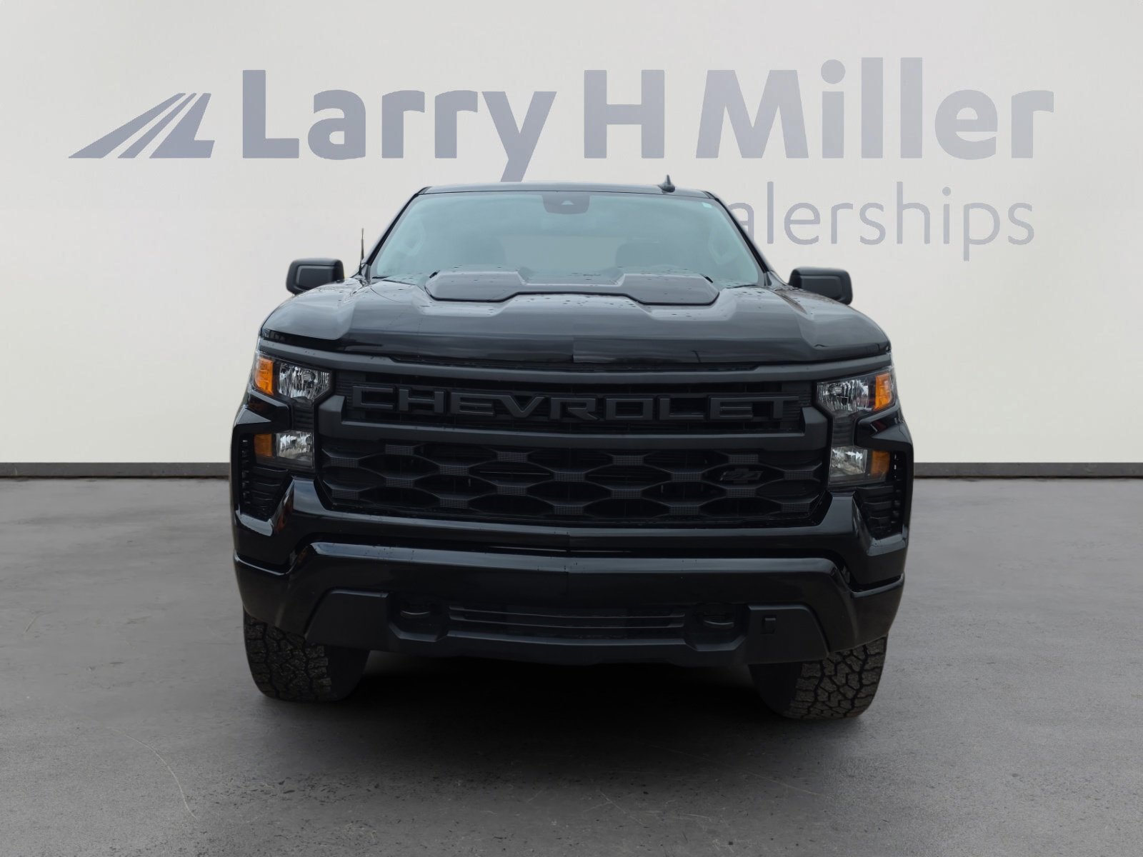 Used 2025 Chevrolet Silverado 1500 Custom Trail Boss w/ Midnight Edition image 8