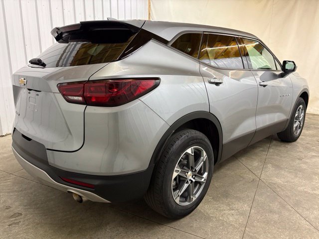 Used 2025 Chevrolet Blazer LT FWD image 5