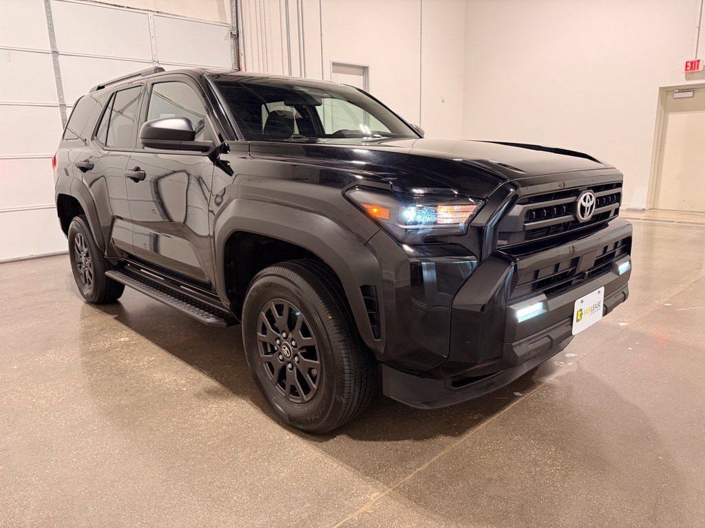 Used 2025 Toyota 4Runner SR5 AWD/4WD image 3