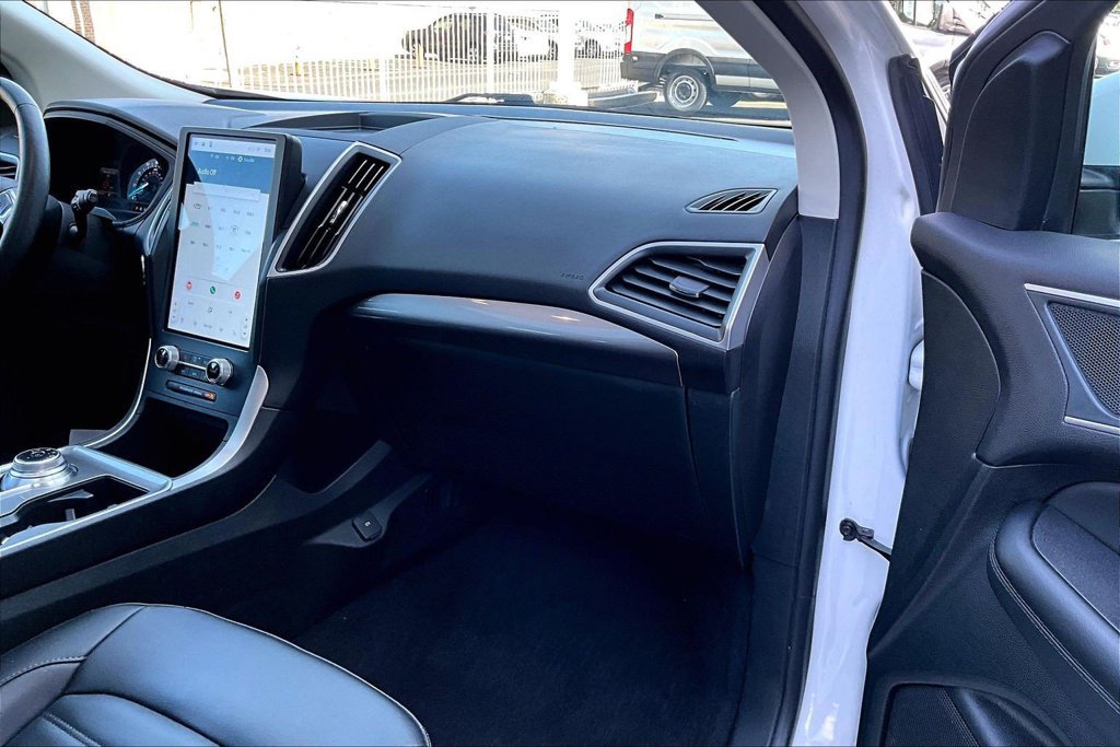 Certified 2024 Ford Edge SEL w/ Convenience Package AWD/4WD image 15