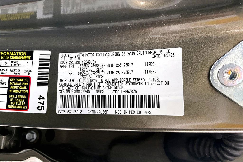 Used 2025 Toyota Tacoma TRD Off-Road image 34