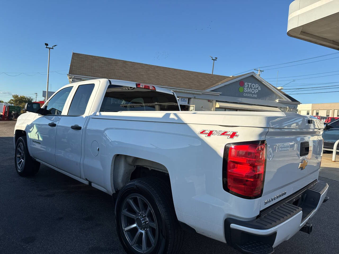 Used 2017 Chevrolet Silverado 1500 Custom w/ Custom Convenience Package image 3