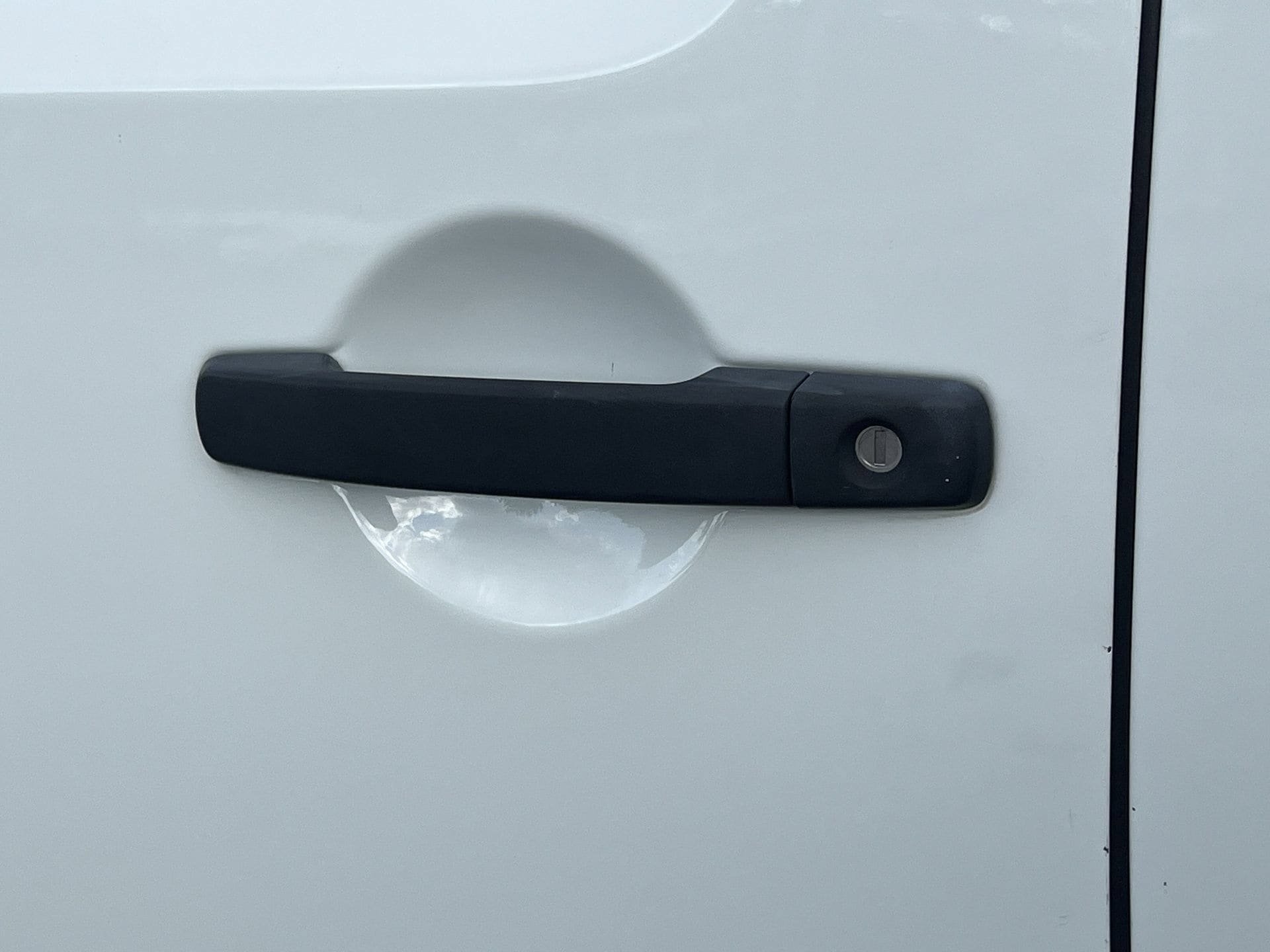 Used 2020 Nissan Frontier S RWD image 27