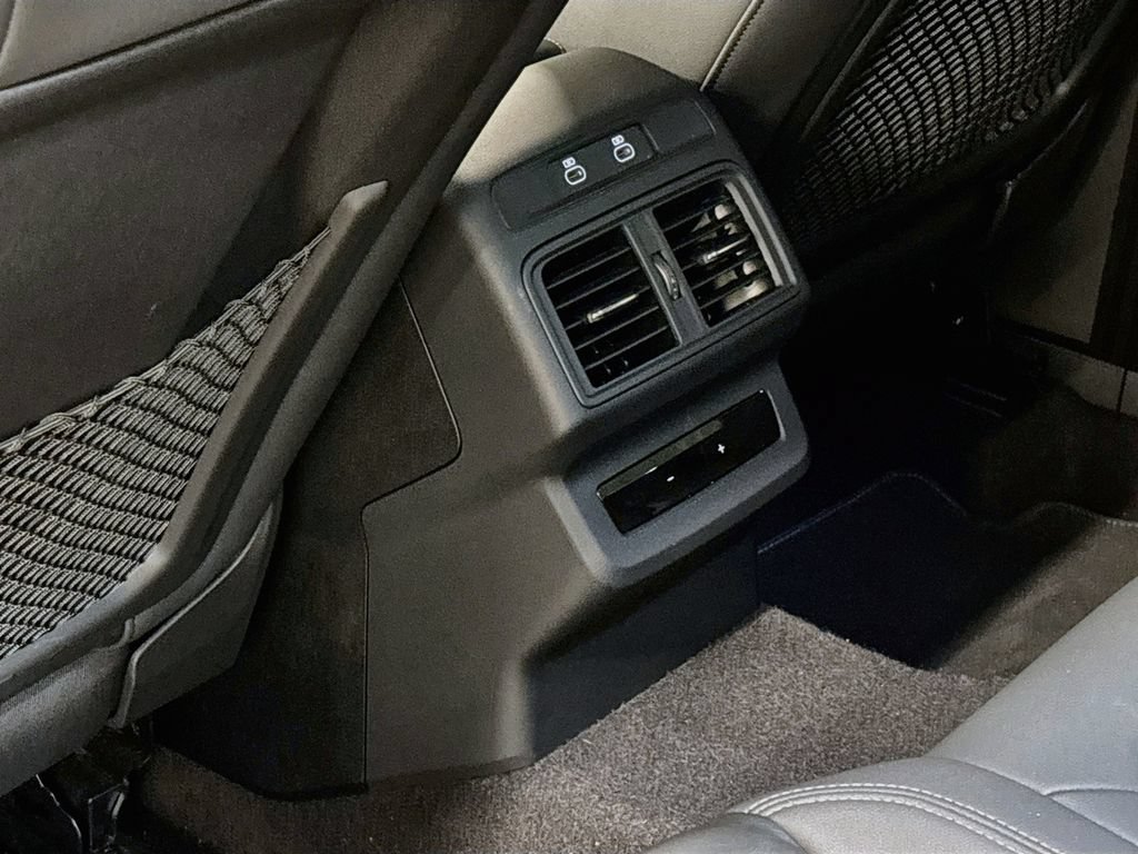Used 2025 Audi Q5 Premium Plus w/ Premium Plus AWD/4WD image 17