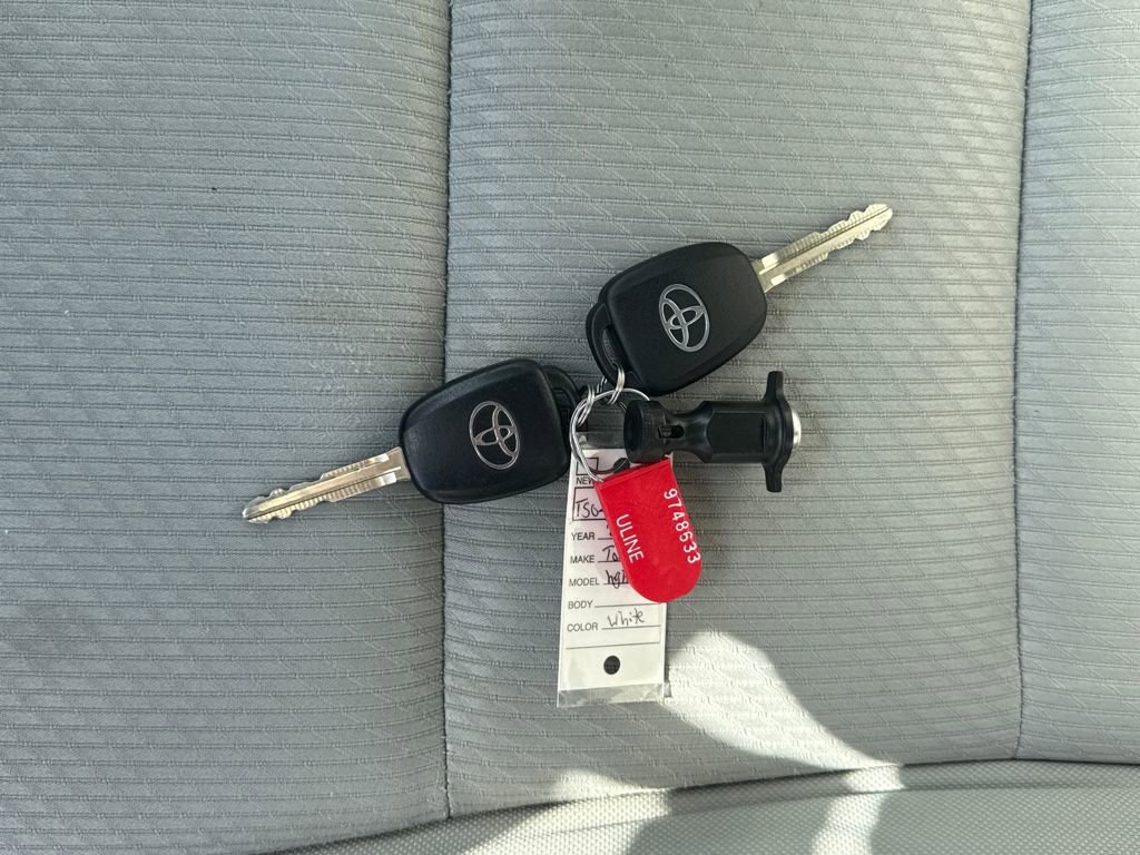 Used 2019 Toyota Highlander LE image 34