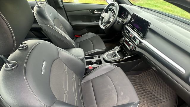 Used 2023 Kia Forte GT-Line w/ GT-Line Premium Package image 12