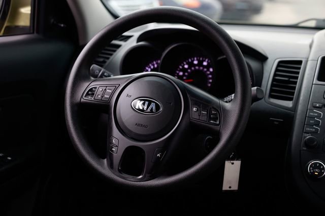 Used 2013 Kia Soul image 29