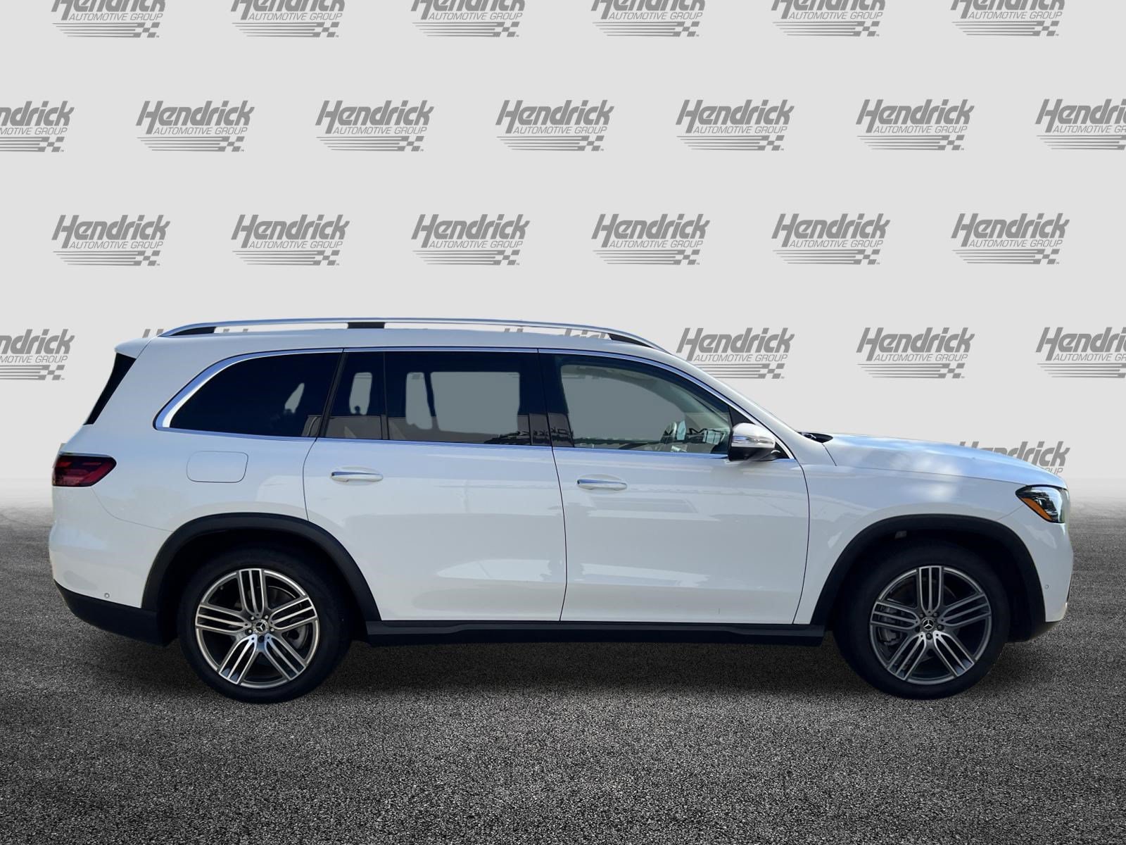 Certified 2024 Mercedes-Benz GLS 450 4MATIC image 9