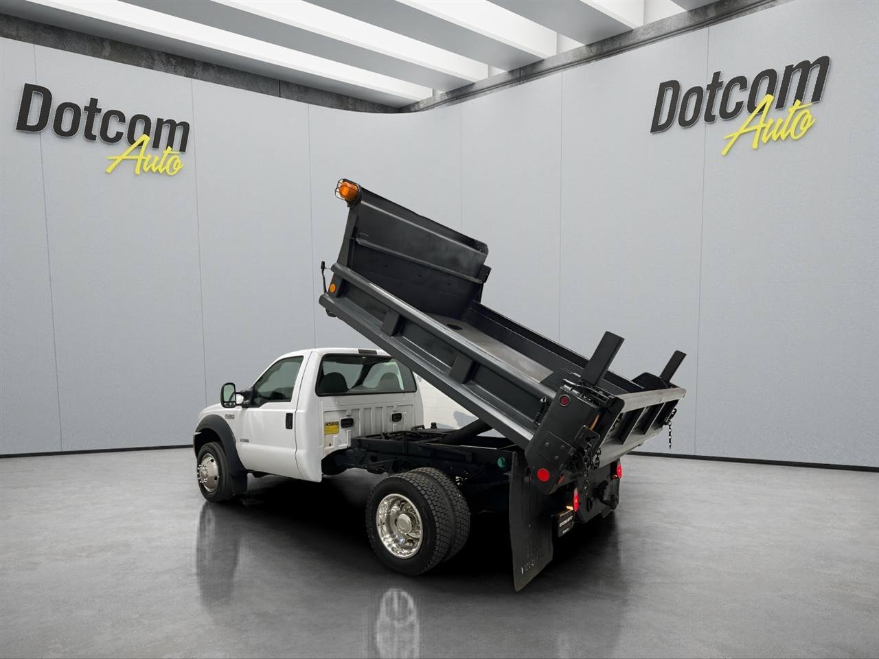 Used 2007 Ford F450 2WD Regular Cab Super Duty image 39