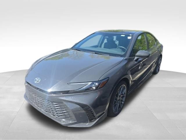 Used 2025 Toyota Camry XSE FWD image 2