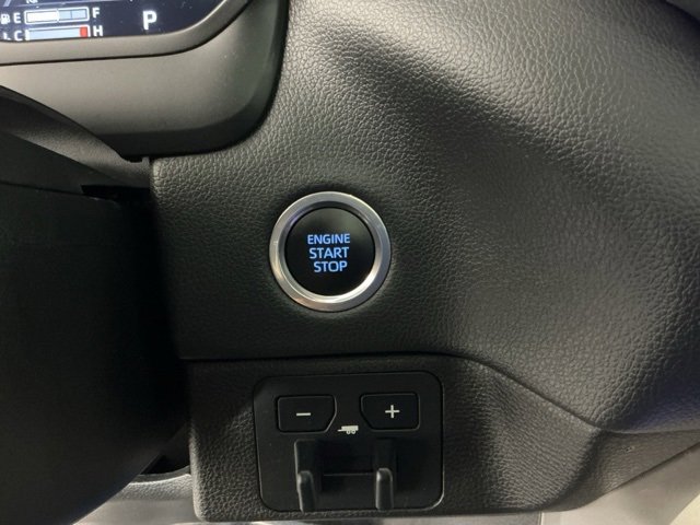 Used 2024 Toyota Tundra Limited image 25