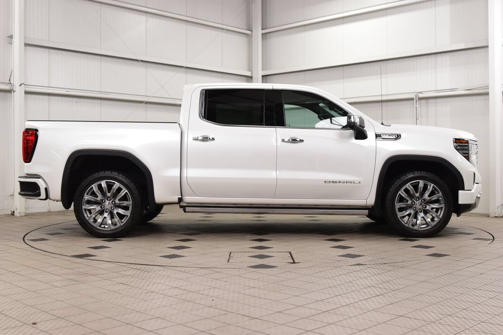 Used 2024 GMC Sierra 1500 Denali w/ Denali Reserve Package AWD/4WD image 9