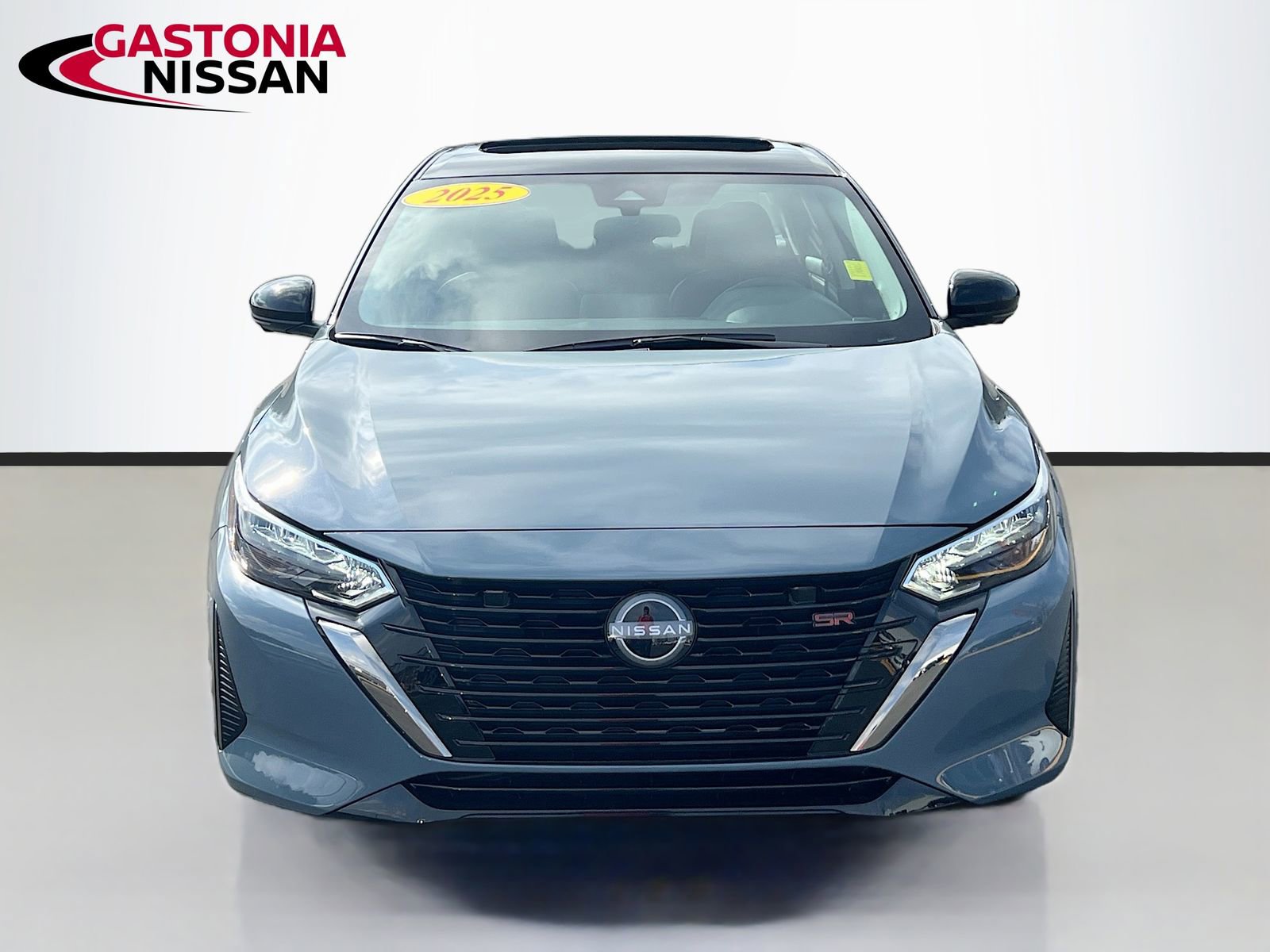 Used 2025 Nissan Sentra SR w/ SR Premium Package video 2