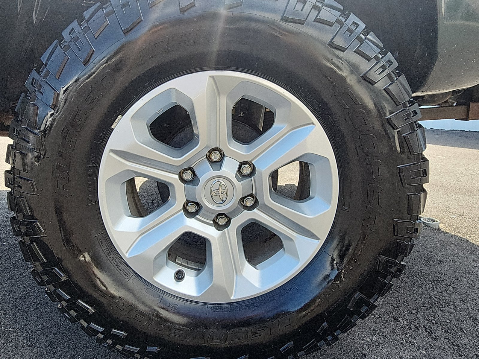 Used 2011 Toyota Tacoma 4x4 Access Cab V6 w/ SR5 Pkg #2 image 9